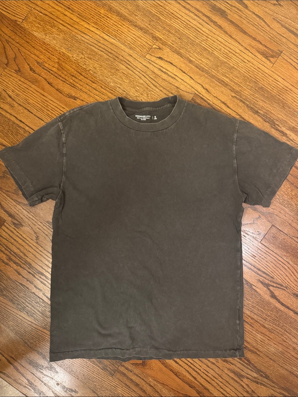 Abercrombie & Fitch Men's Soft A & F Essentials Relaxed T-Shirt, M